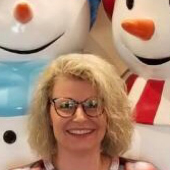 Meet your Posher, Dorothy - Picture 1 of 1